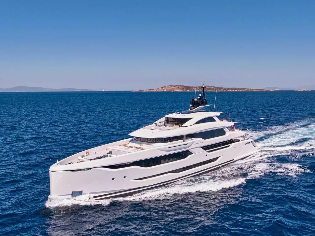 Boat Rental and Yacht Charter at the best yachting destinations around the world
