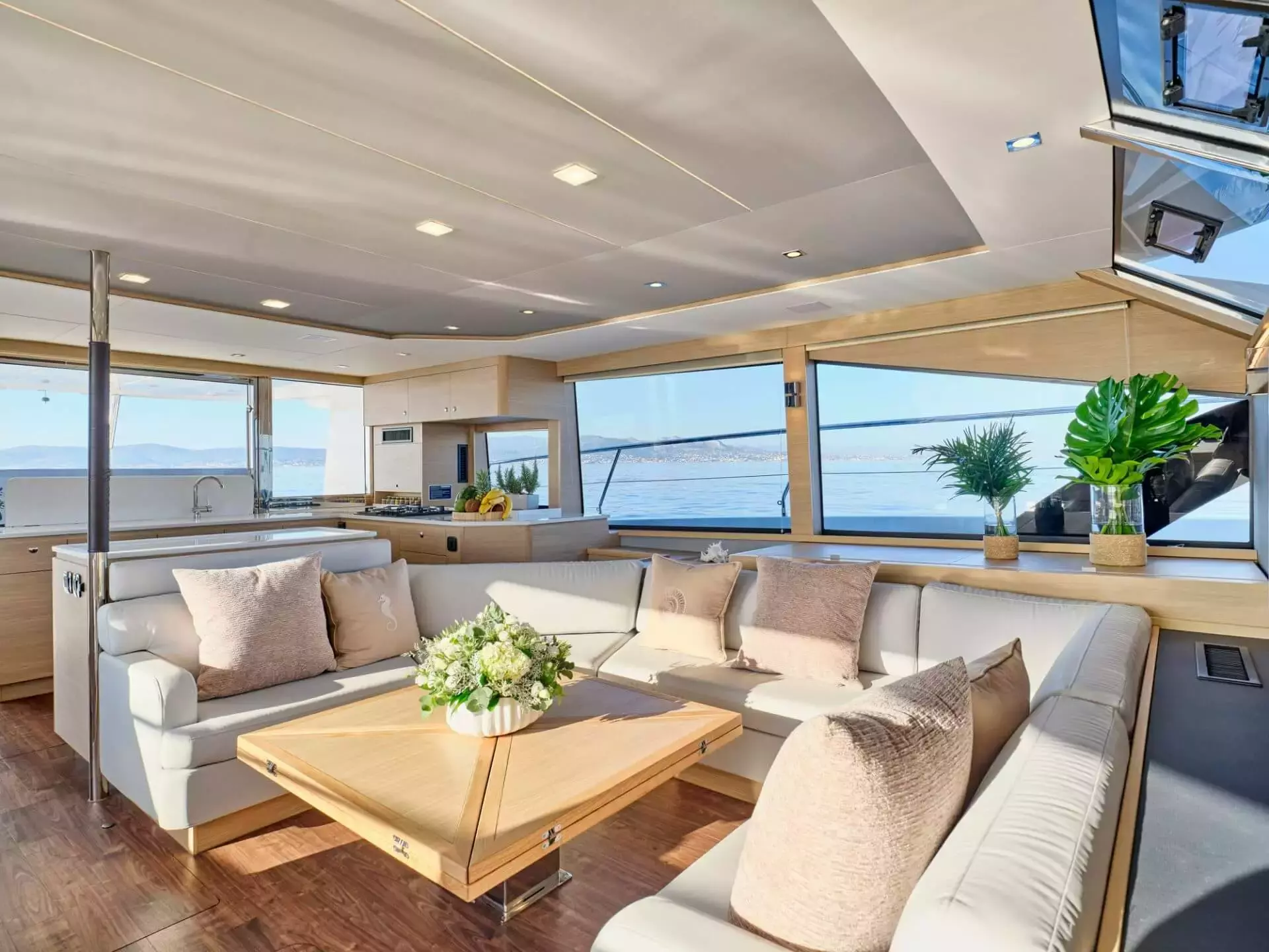 Boat Rental and Yacht Charter at the best yachting destinations around the world