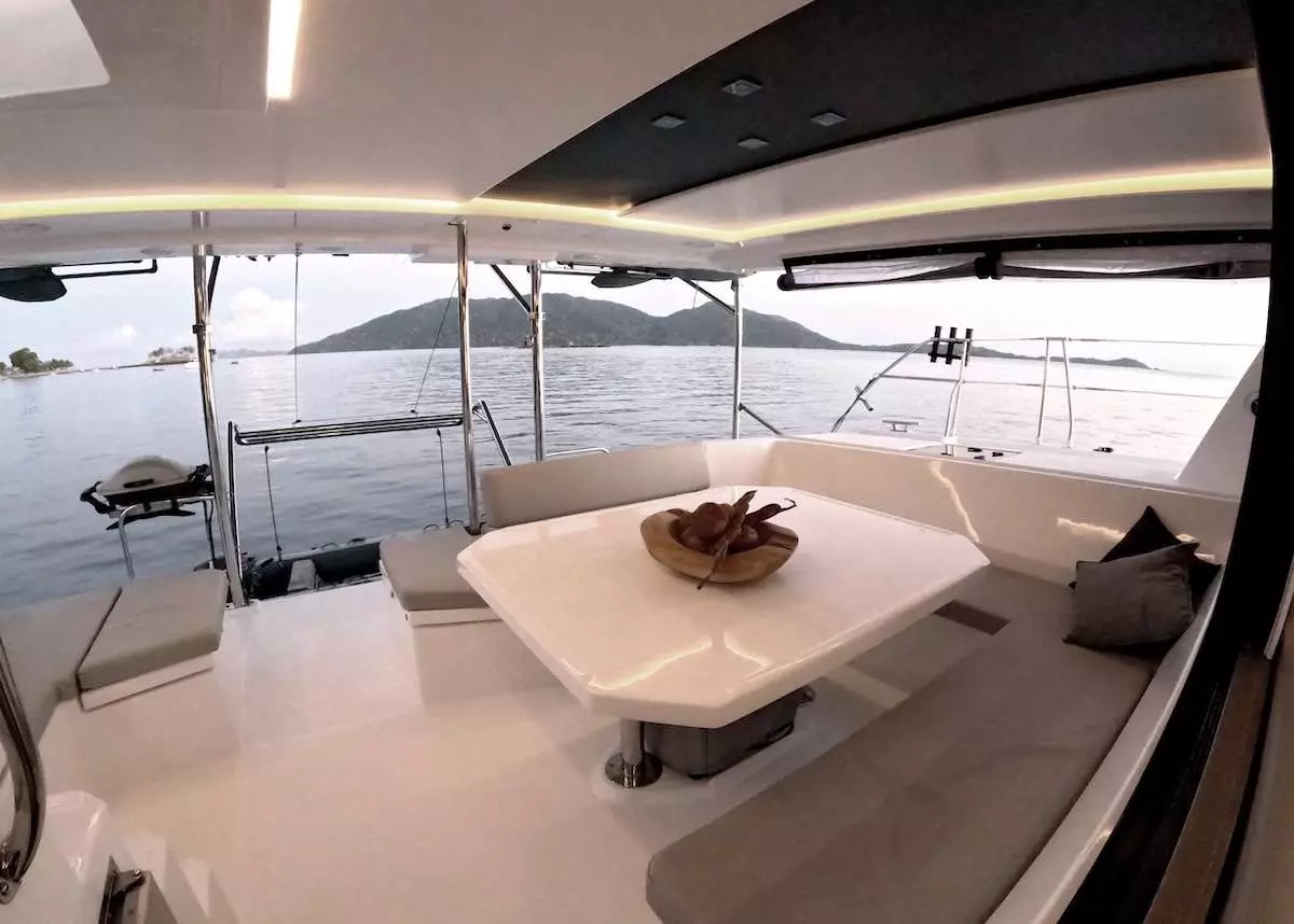 Boatcrowd