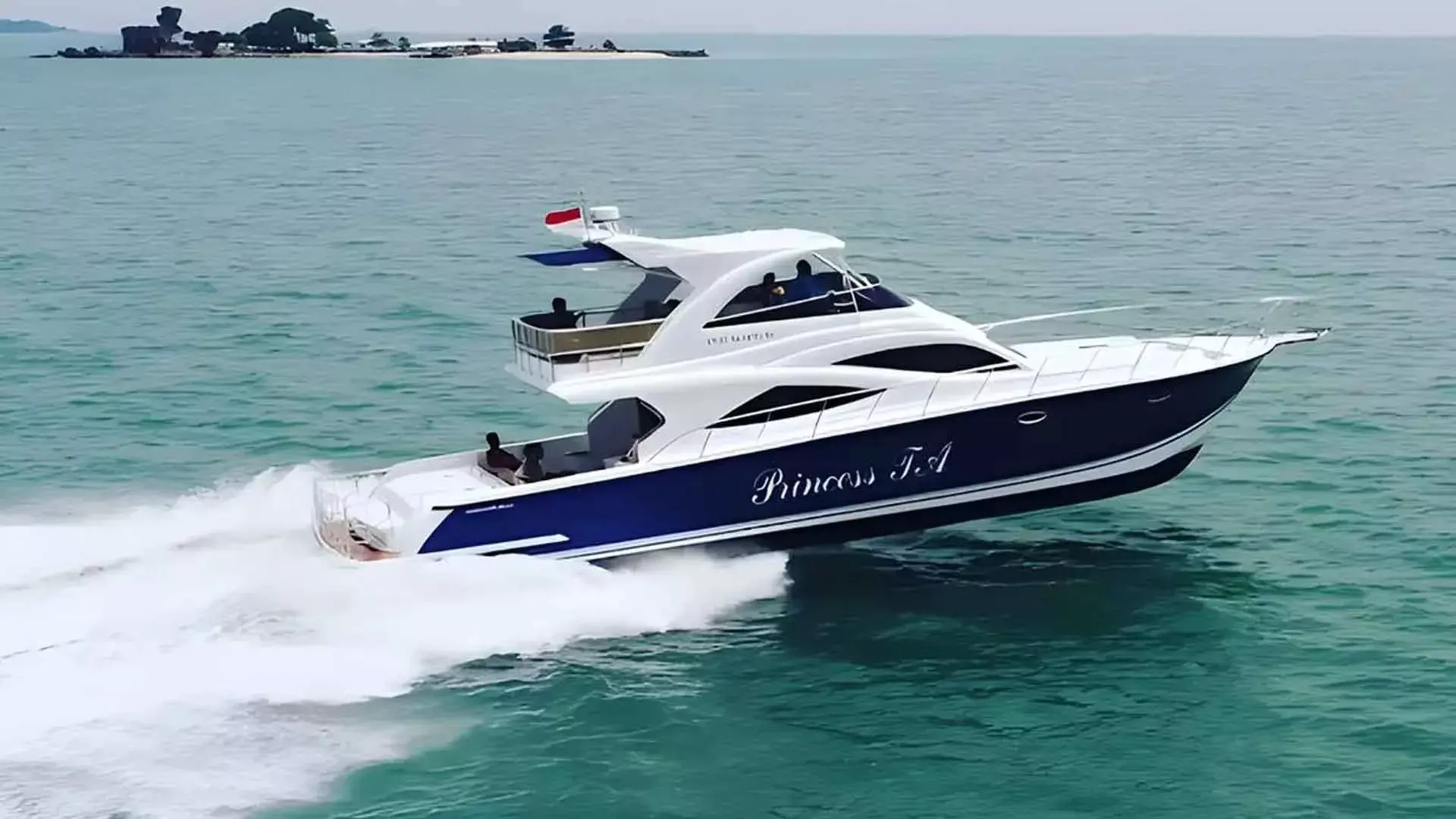 Princess TA by Marathon PM - Special Offer for a private Motor Yacht Charter in Komodo with a crew
