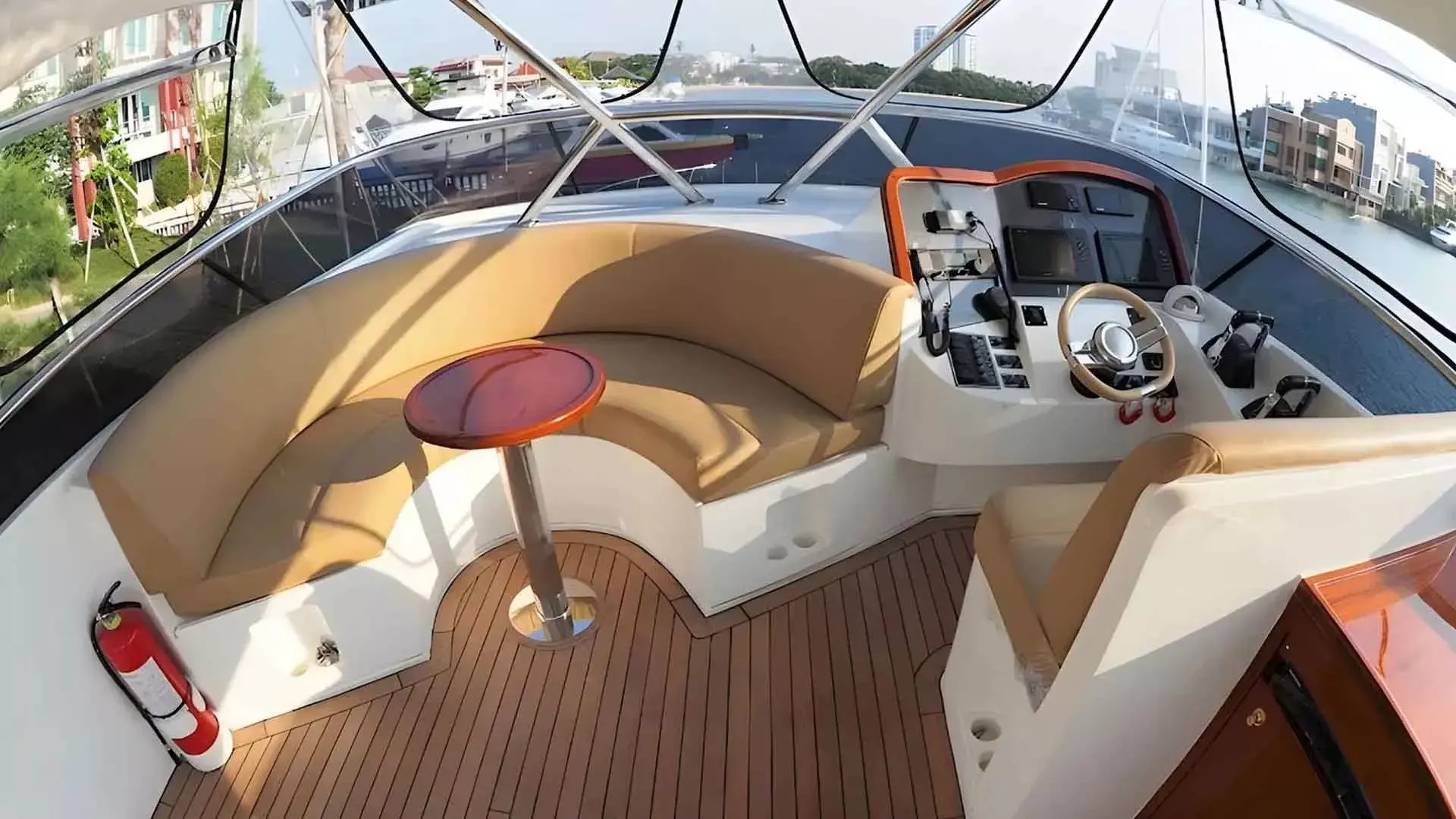 Boatcrowd