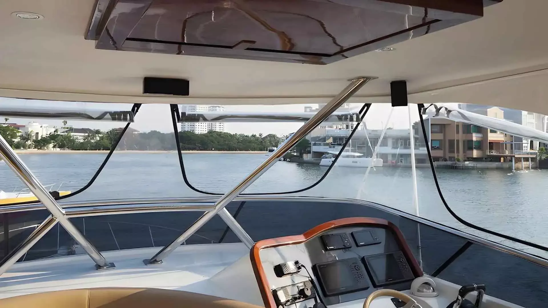 Boatcrowd