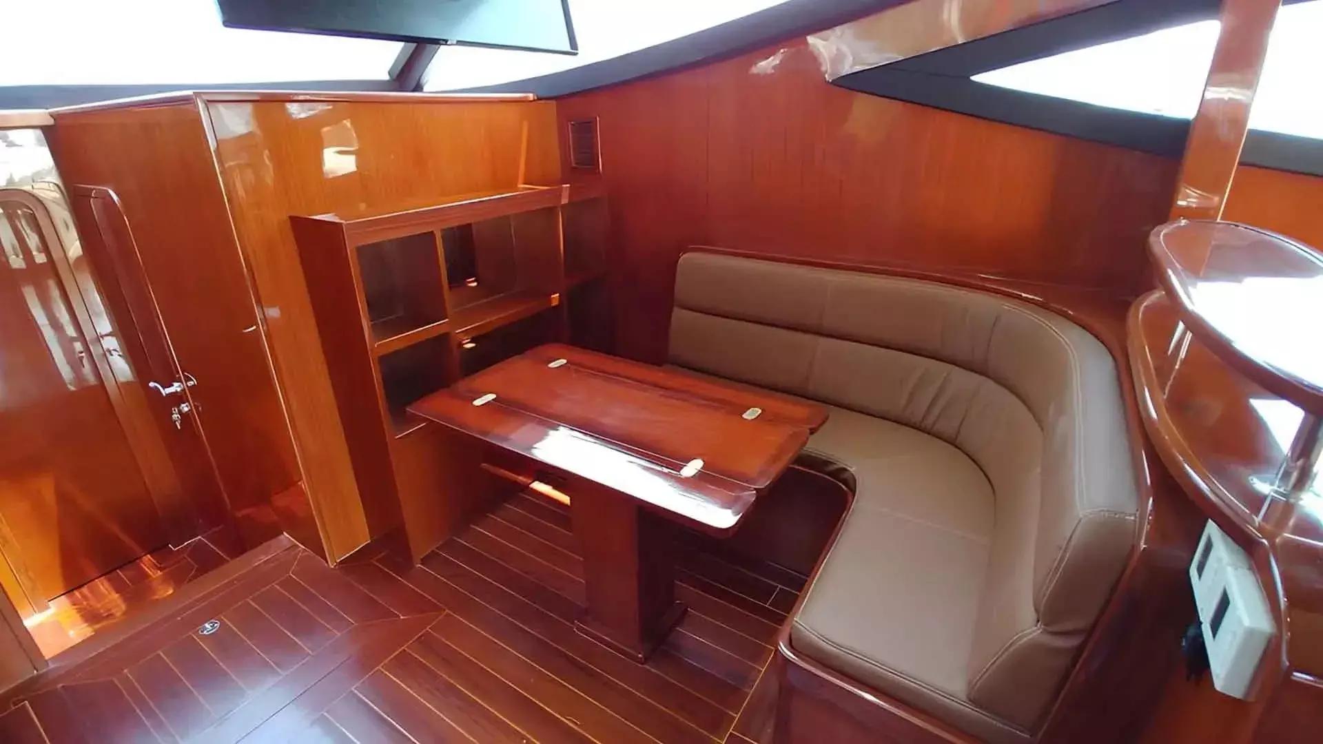 Boatcrowd