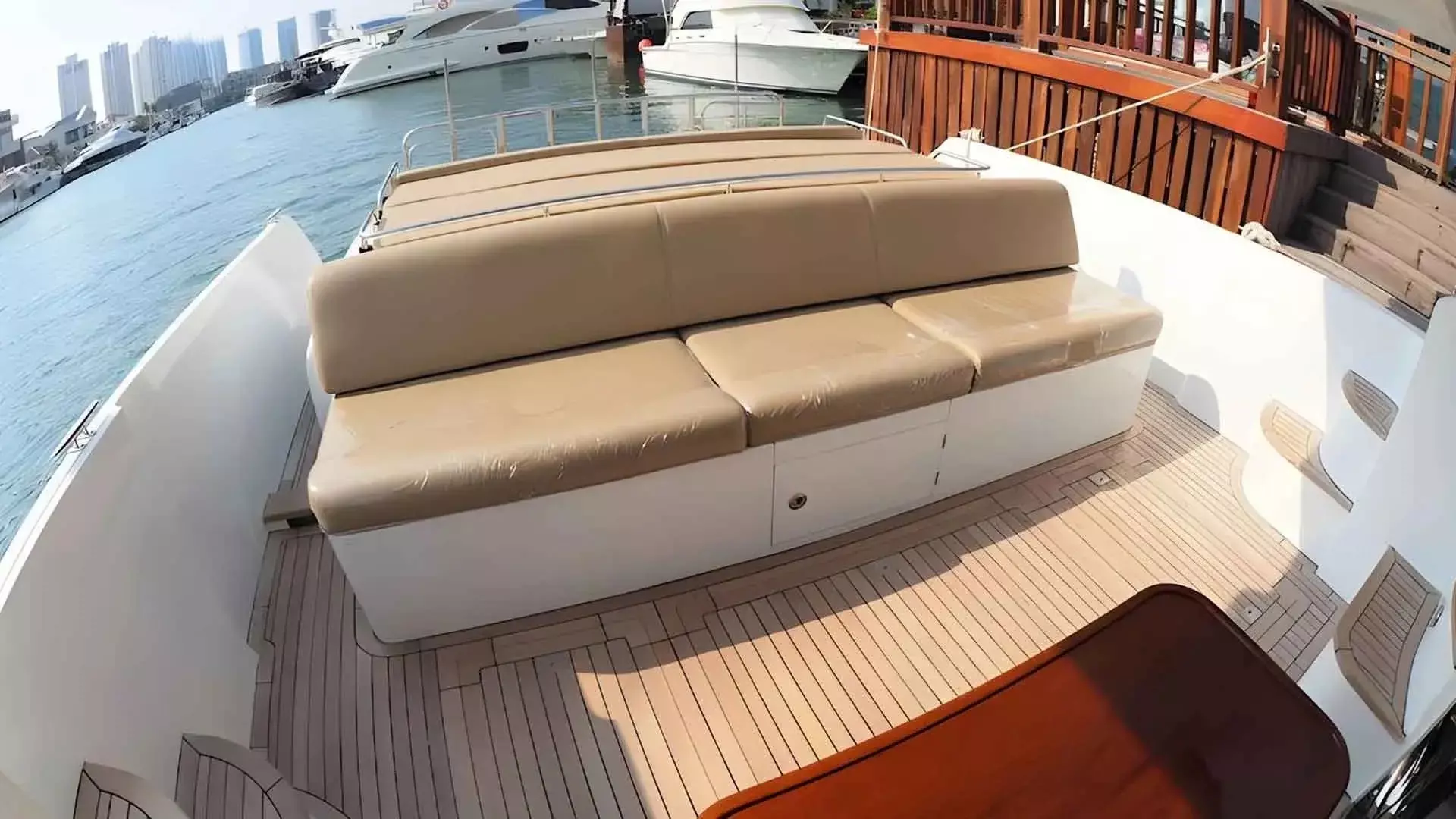 Boat Rental and Yacht Charter at the best yachting destinations around the world