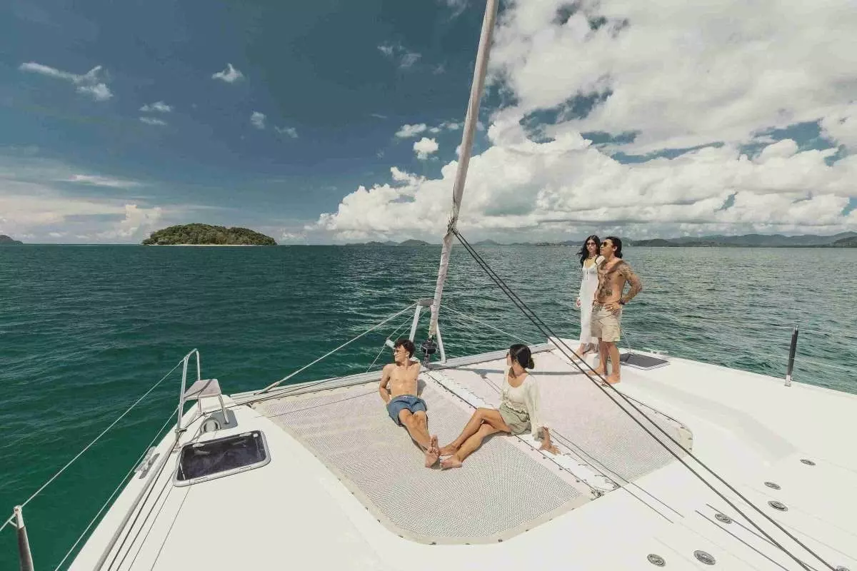 Boatcrowd
