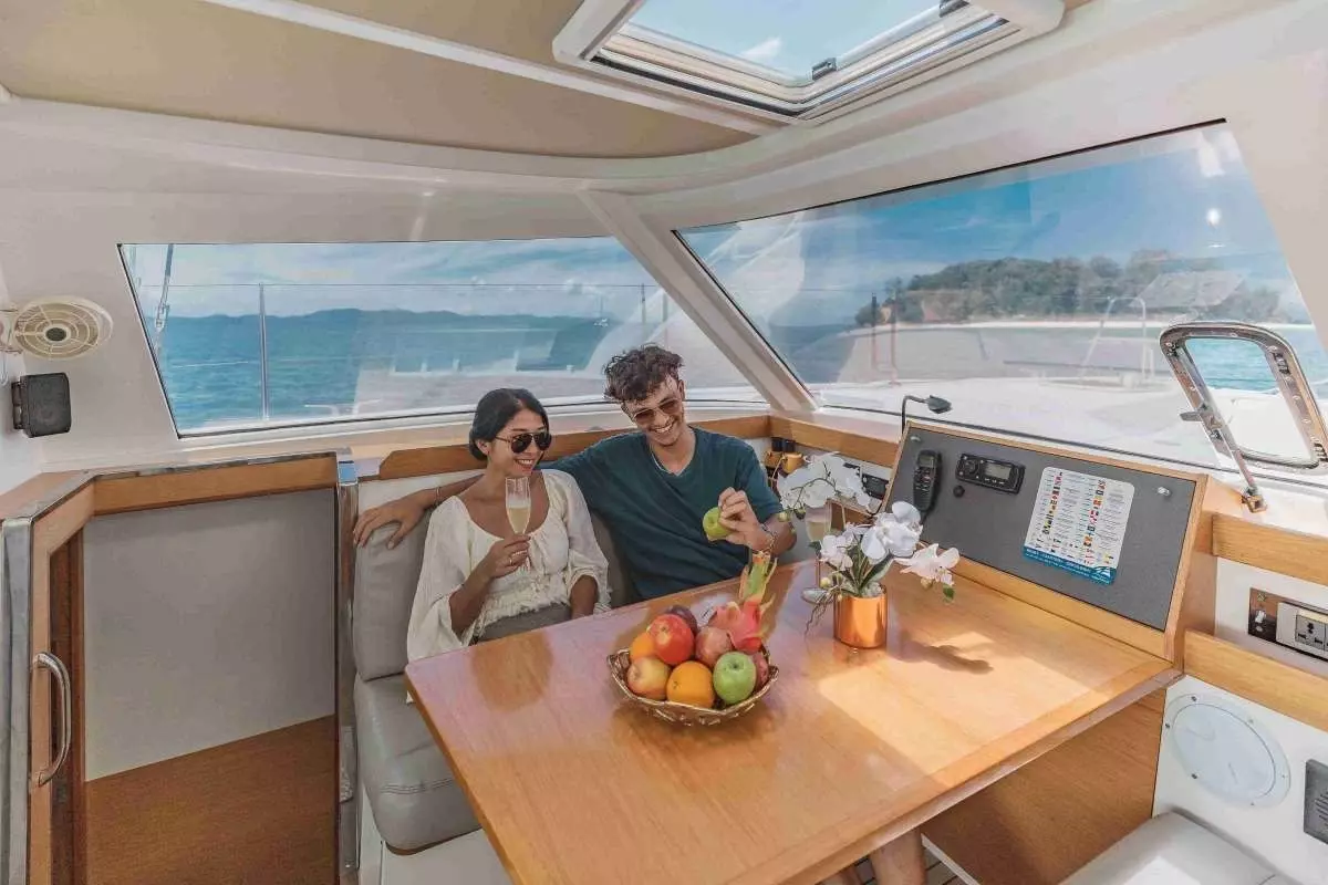 Boatcrowd