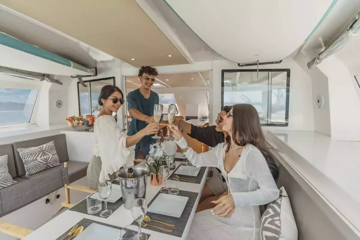 Boatcrowd