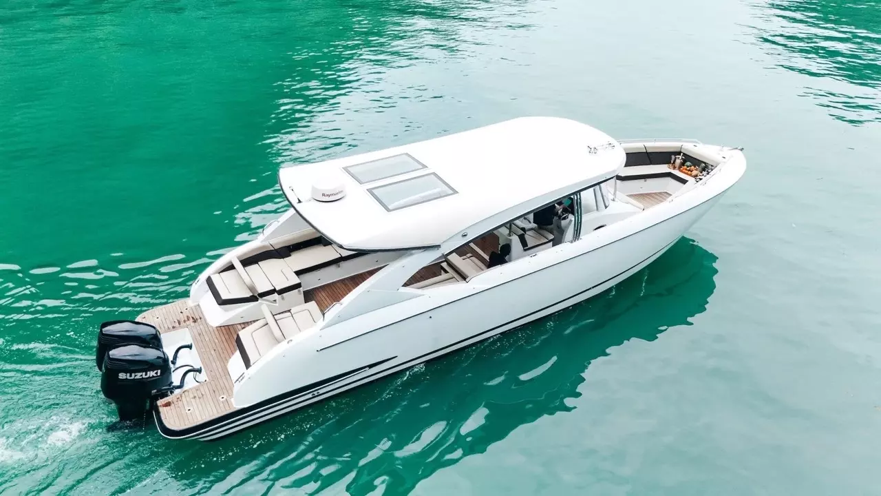 Boat Rental and Yacht Charter at the best yachting destinations around the world