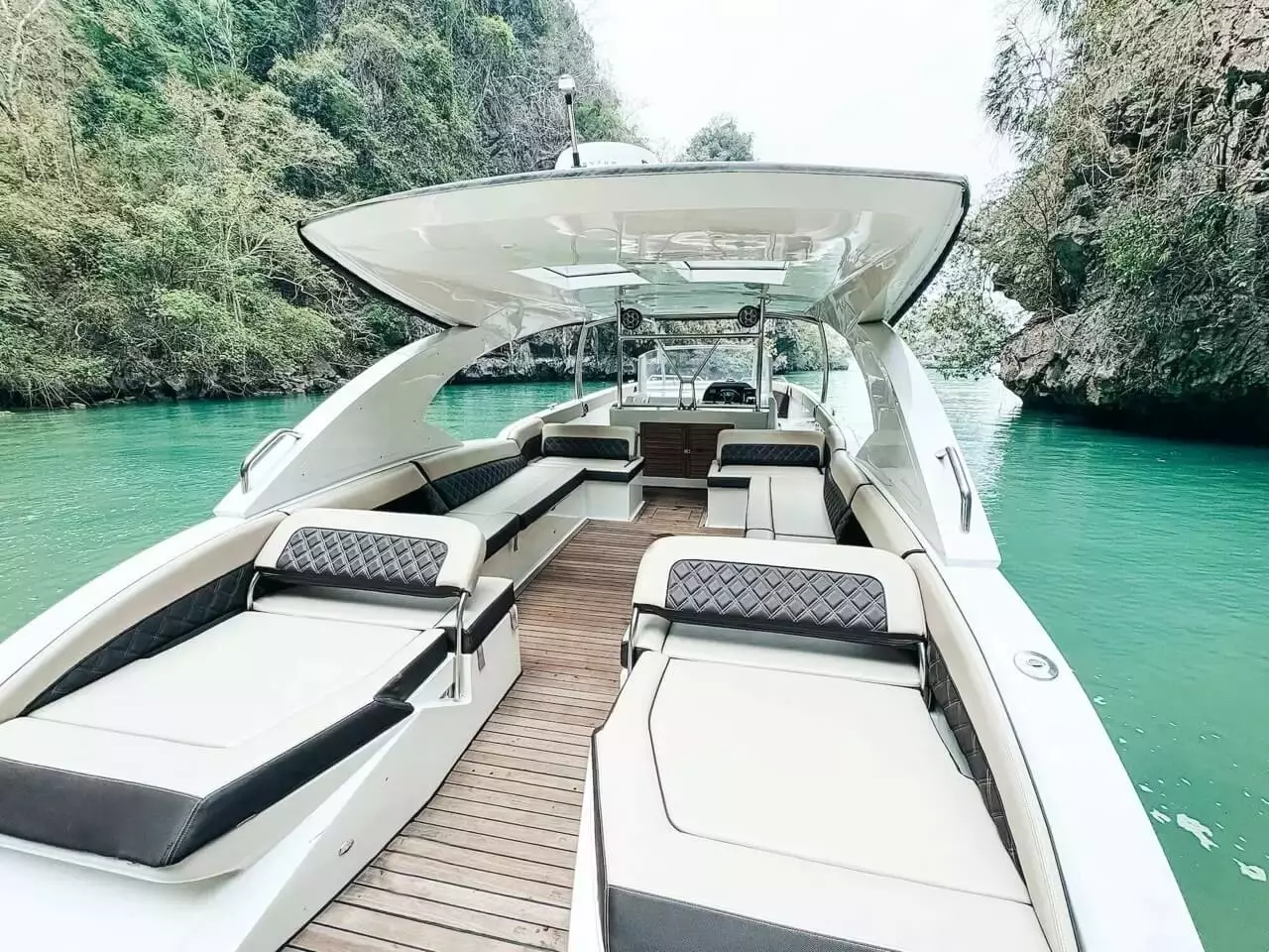 Boatcrowd