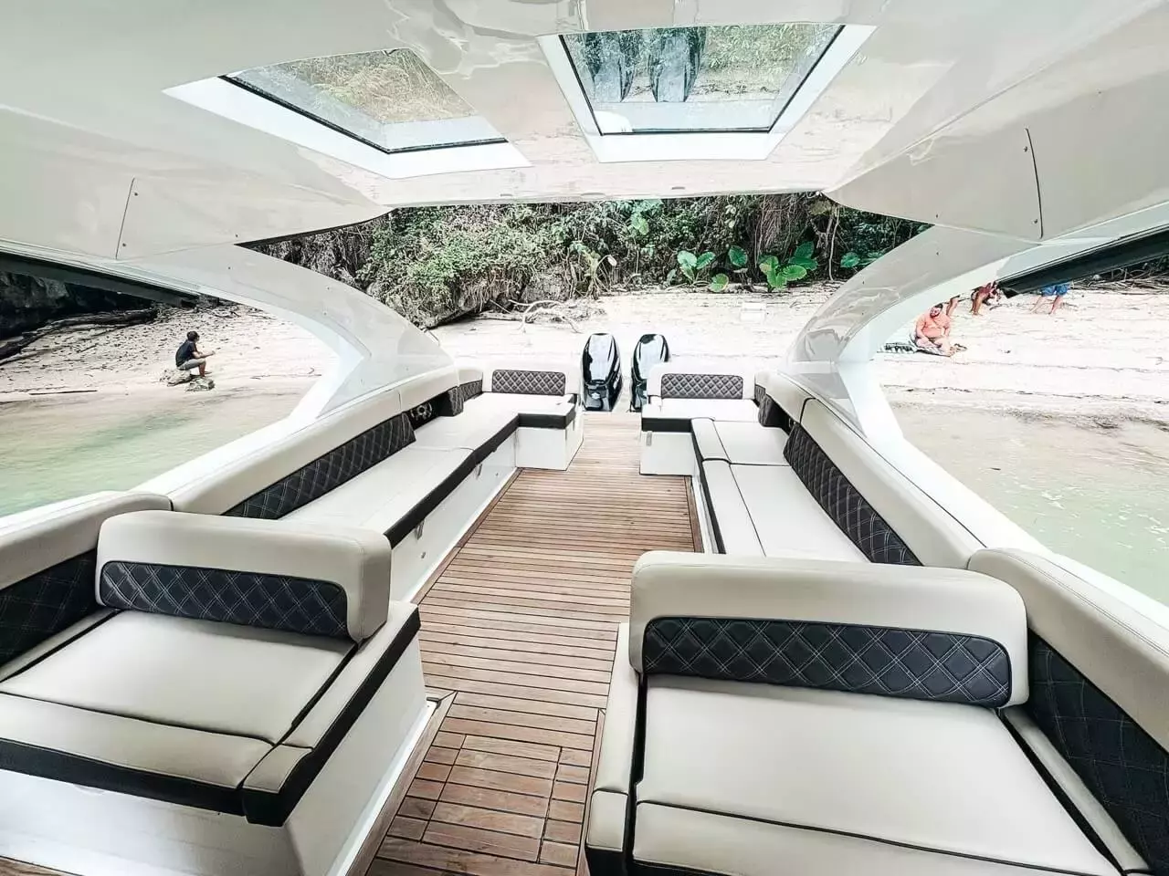Boatcrowd