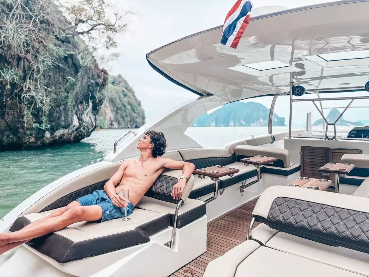 Boatcrowd