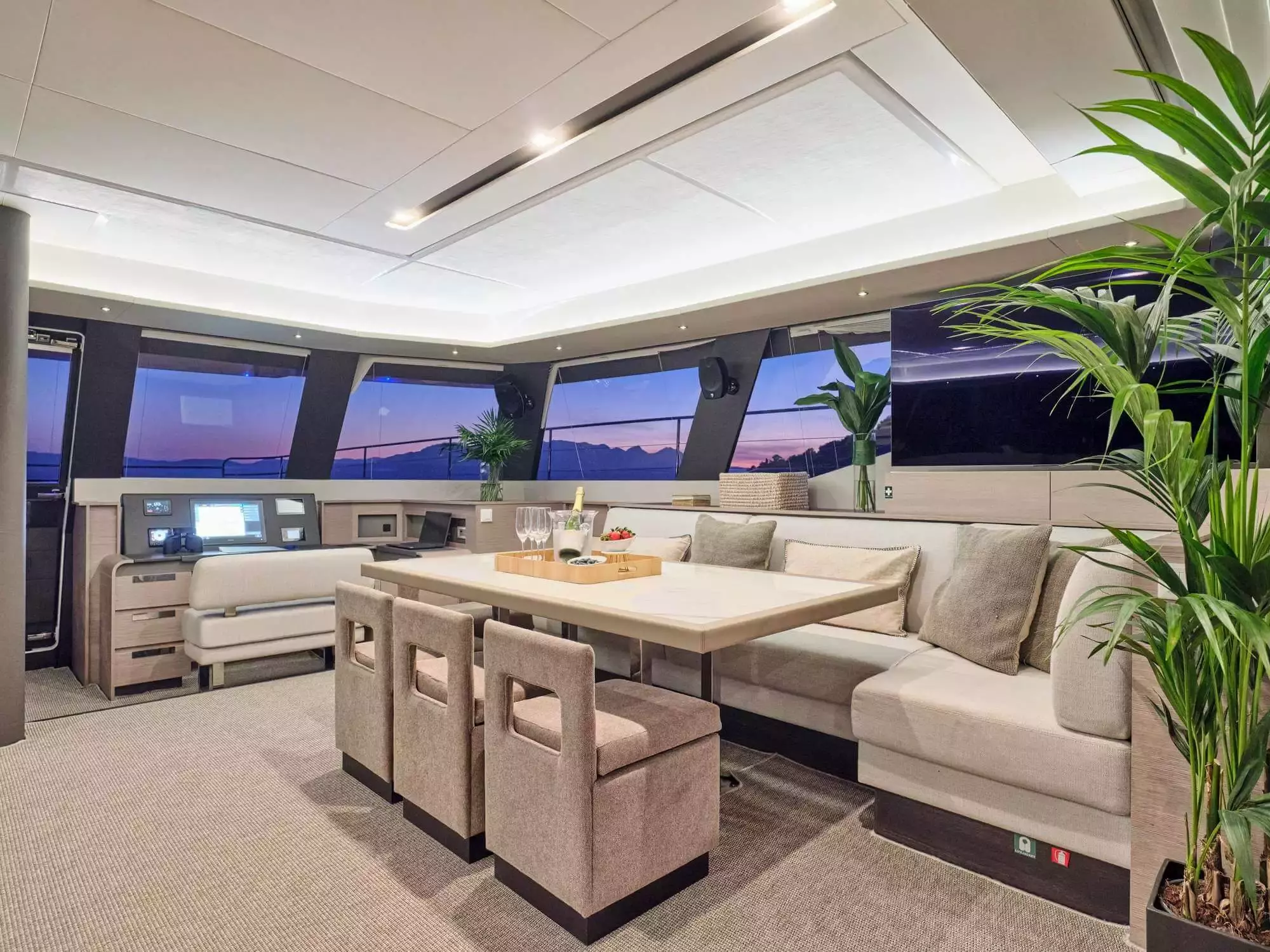 Boat Rental and Yacht Charter at the best yachting destinations around the world