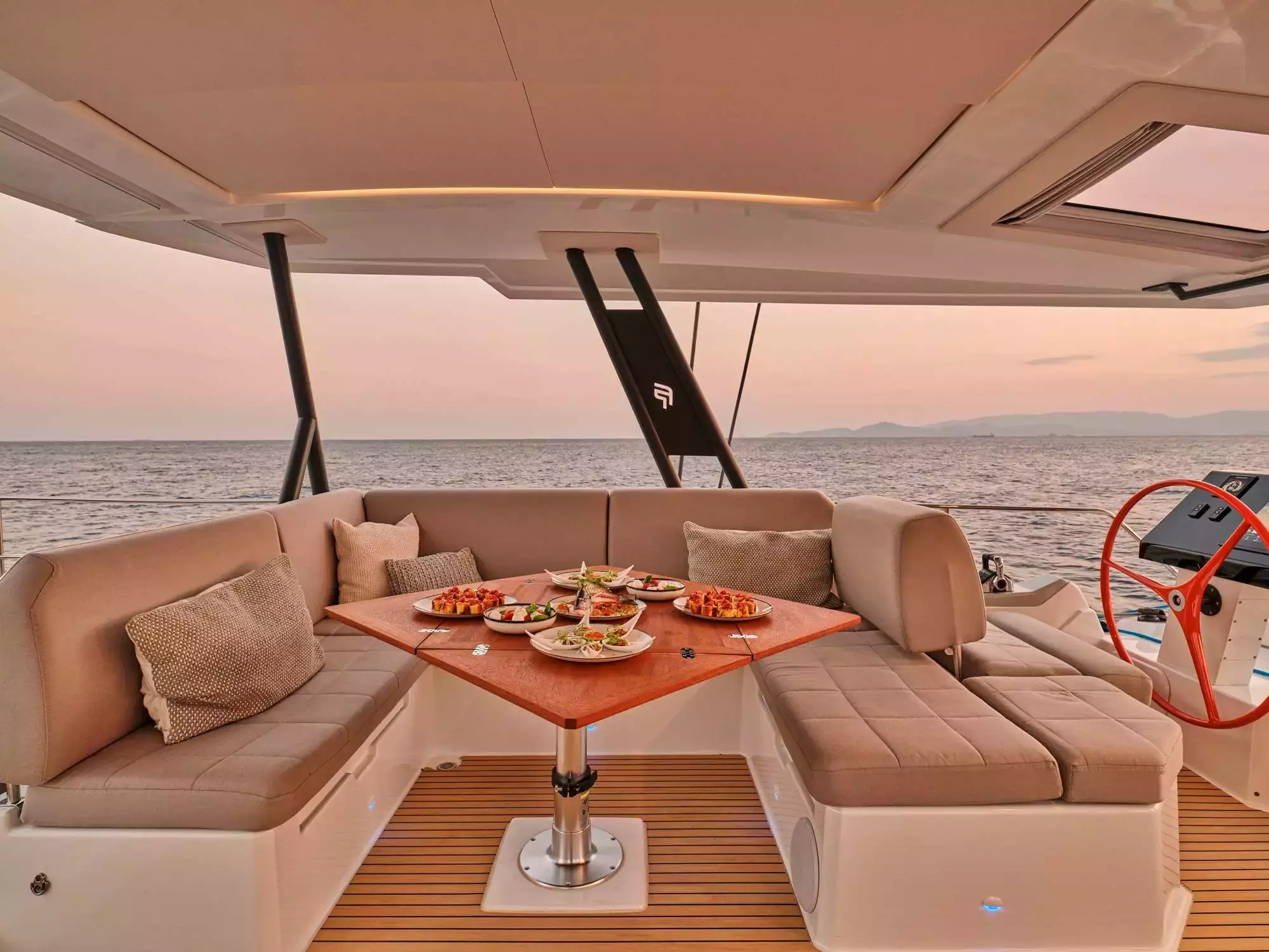 Boatcrowd
