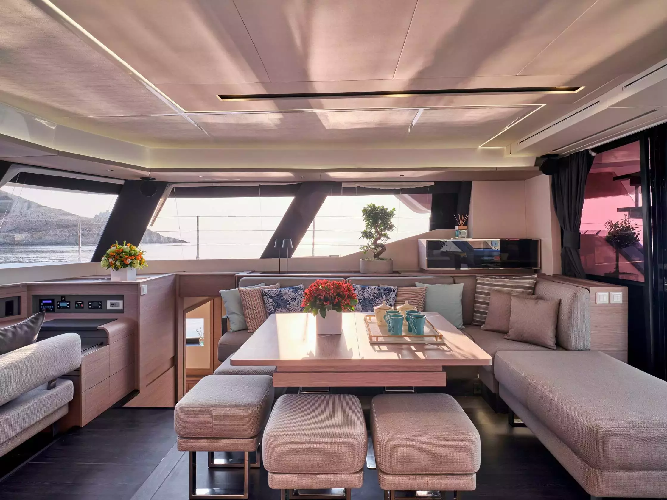 Boat Rental and Yacht Charter at the best yachting destinations around the world