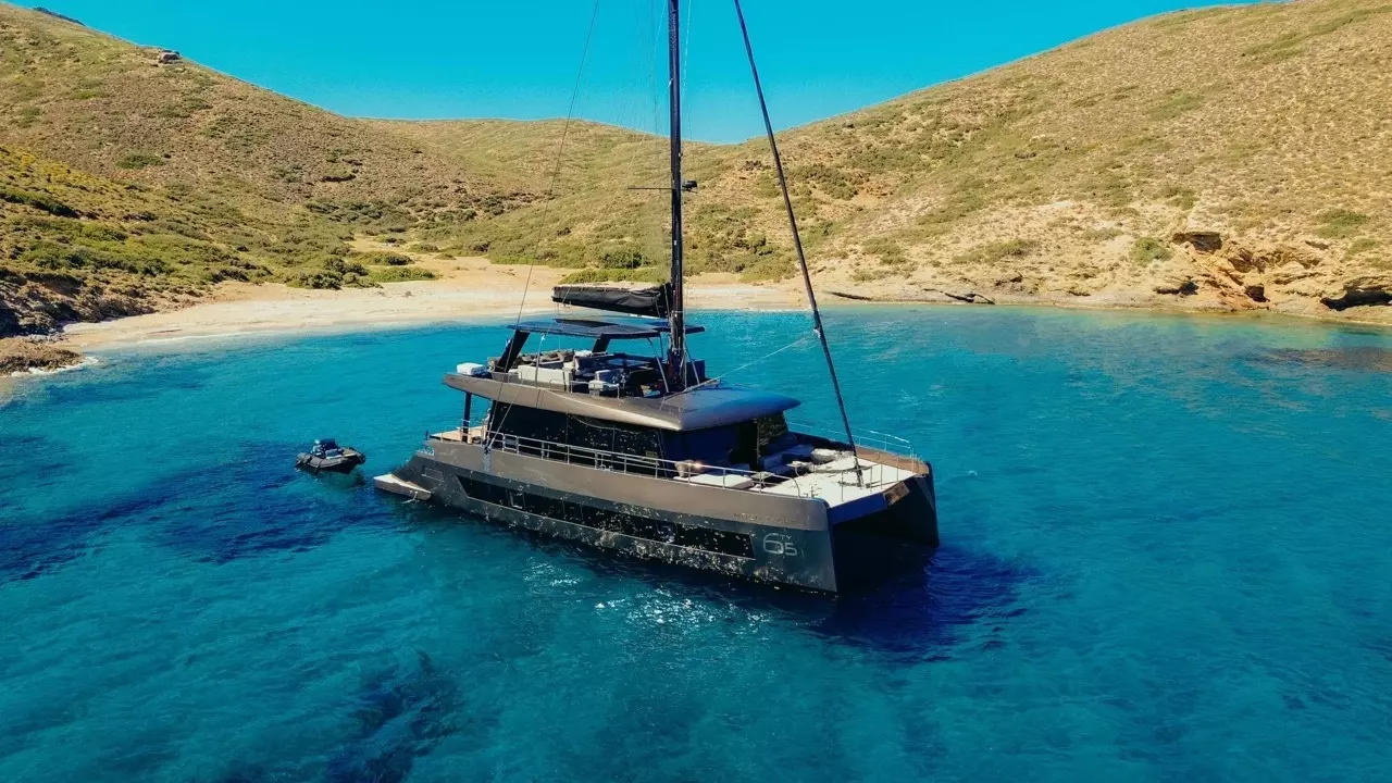 Honeymoon by Moon Yacht – Special Offer on Private Luxury Catamaran Rental