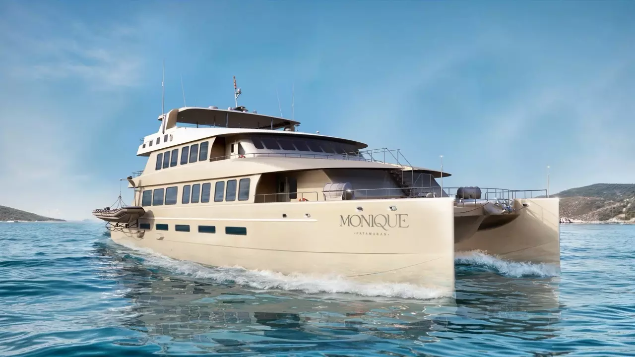 Monique by Custom Made – Special Offer on Private Superyacht Rental