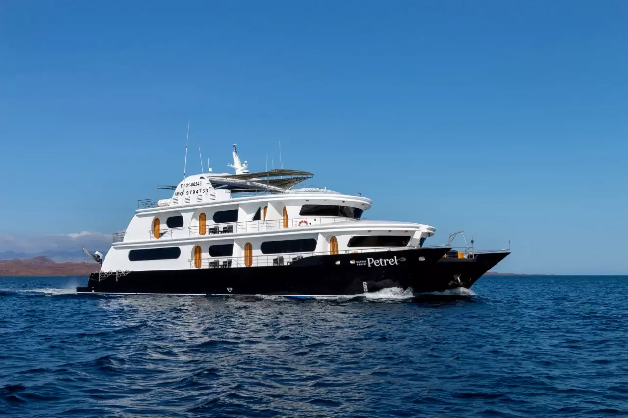 Petrel by Custom Made – Private Motor Yacht Charter in Galapagos – Special Offer at Boatcrowd