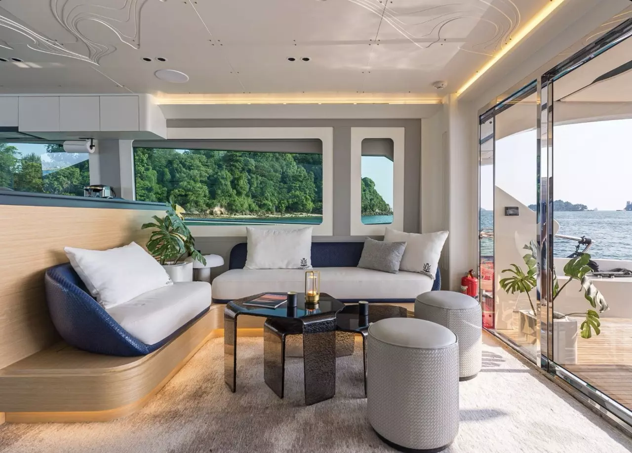 Legend S by Aquitalia - Private Motor Yacht Charter in Singapore – Special Offer at Boatcrowd
