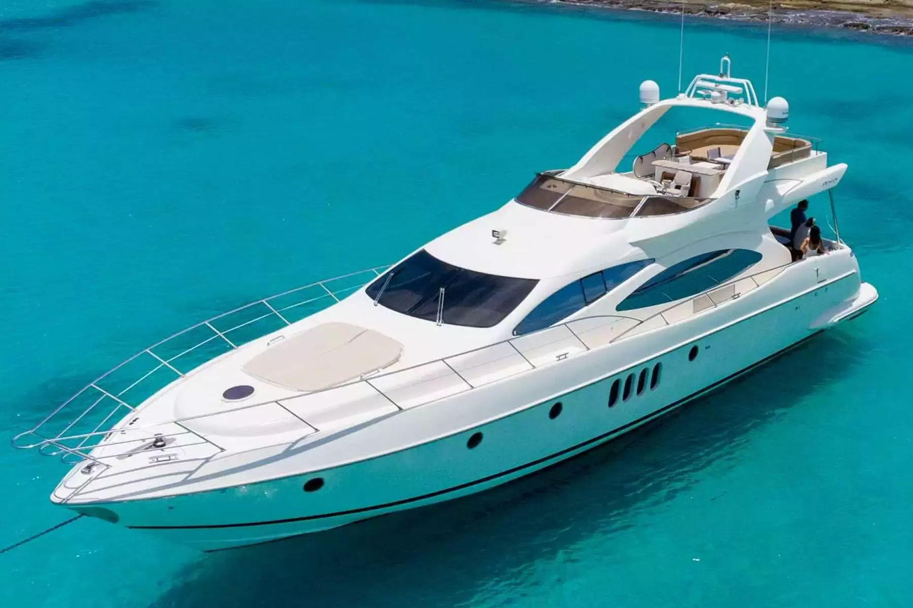 Victoria PR by Azimut – Special Offer on Private Motor Yacht Rental
