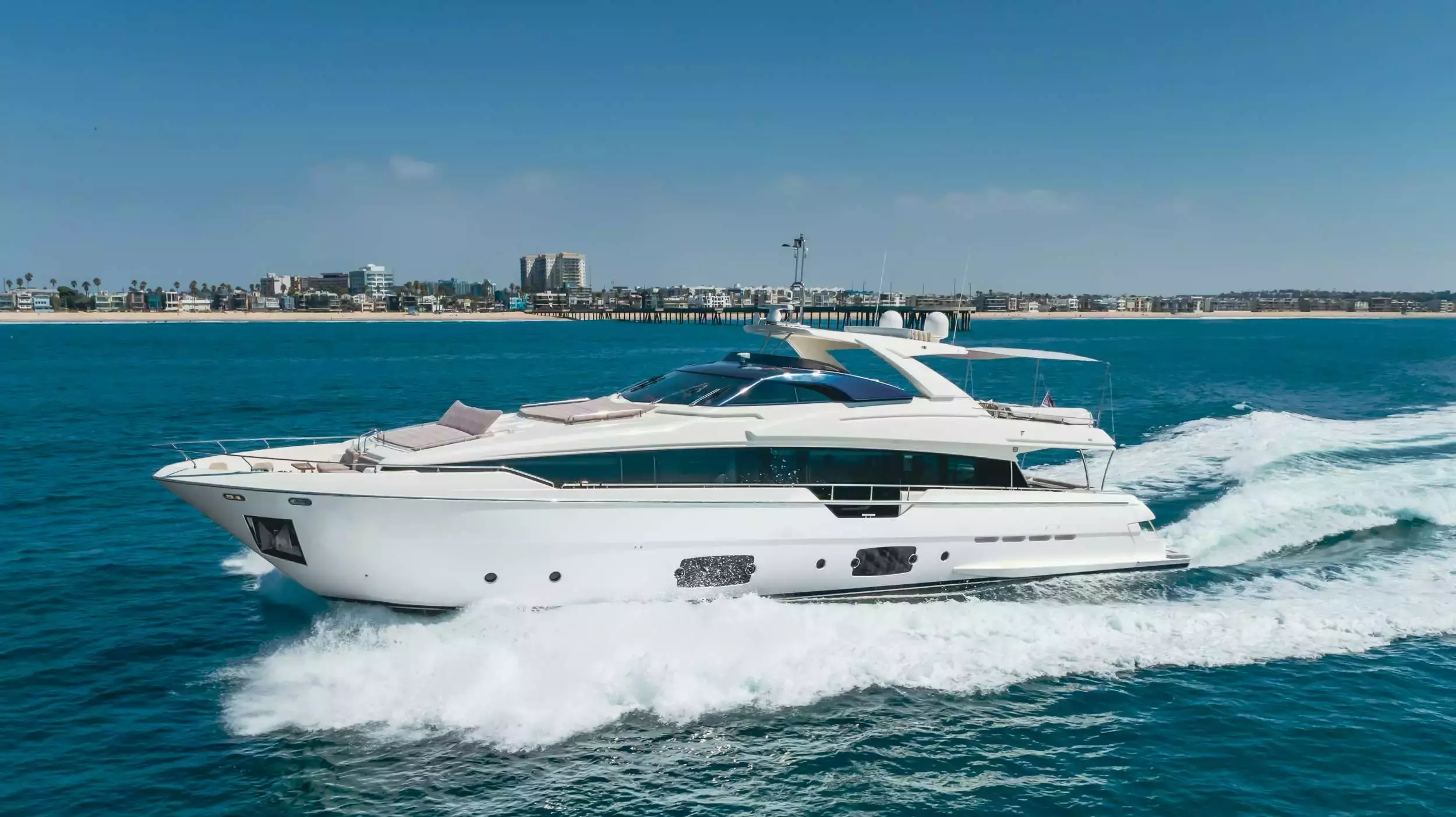 Sol Shine by Ferretti – Private Motor Yacht Charter in Newport – Special Offer at Boatcrowd