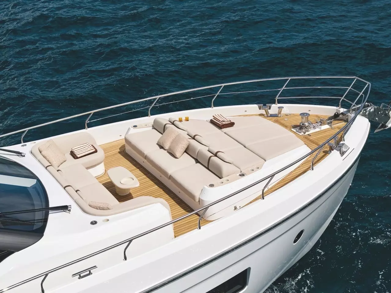 Balance by Azimut – Private Motor Yacht Charter in Rogoznica – Special Offer at Boatcrowd