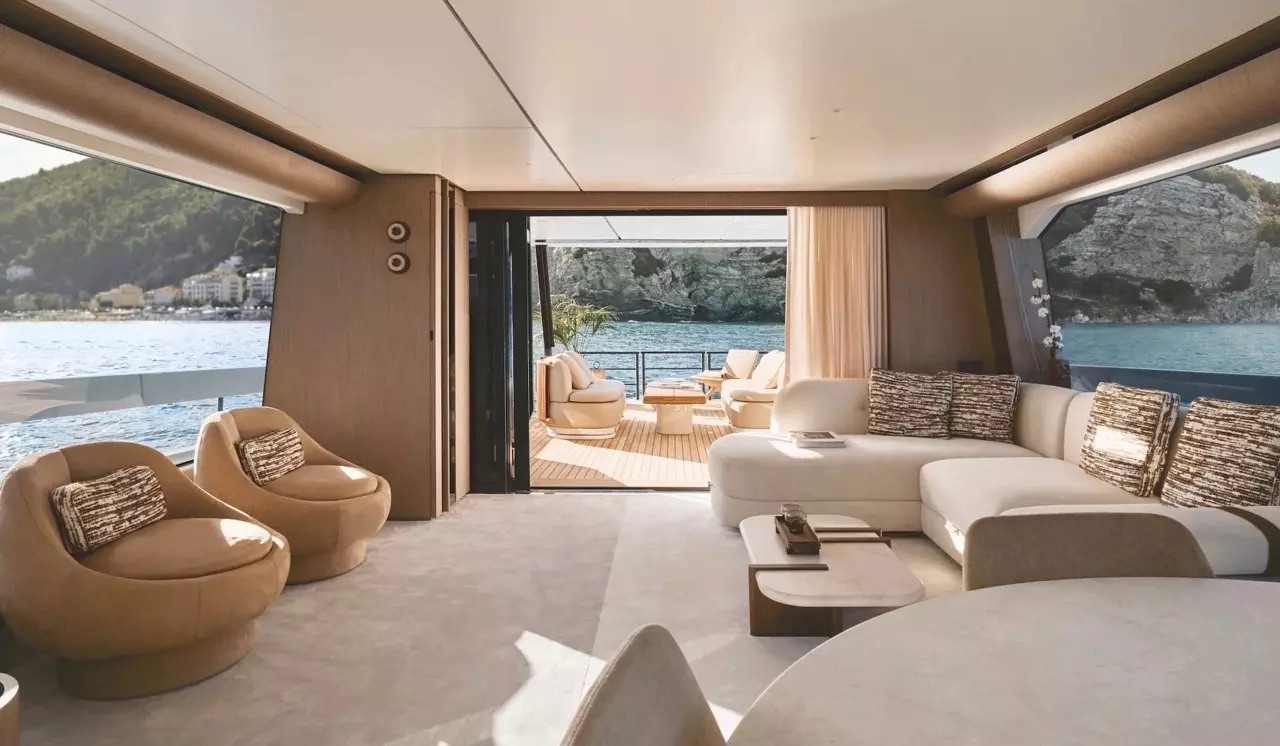 Balance by Azimut – Private Motor Yacht Charter in Rogoznica – Special Offer at Boatcrowd