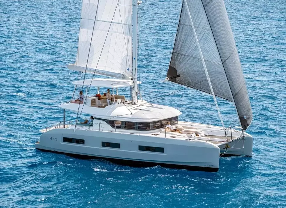 Black Caviar by Lagoon – Special Offer on Private Sailing Catamaran Rental