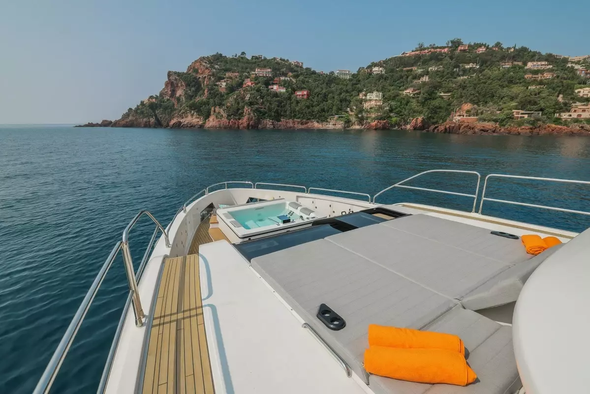 Theotokos IV by Sirena Yachts – Private Motor Yacht Charter in Cap DAil – Special Offer at Boatcrowd