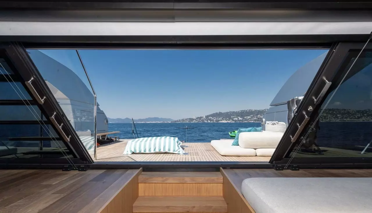 New York by Sanlorenzo – Private Superyacht Charter in Cap DAil – Special Offer at Boatcrowd