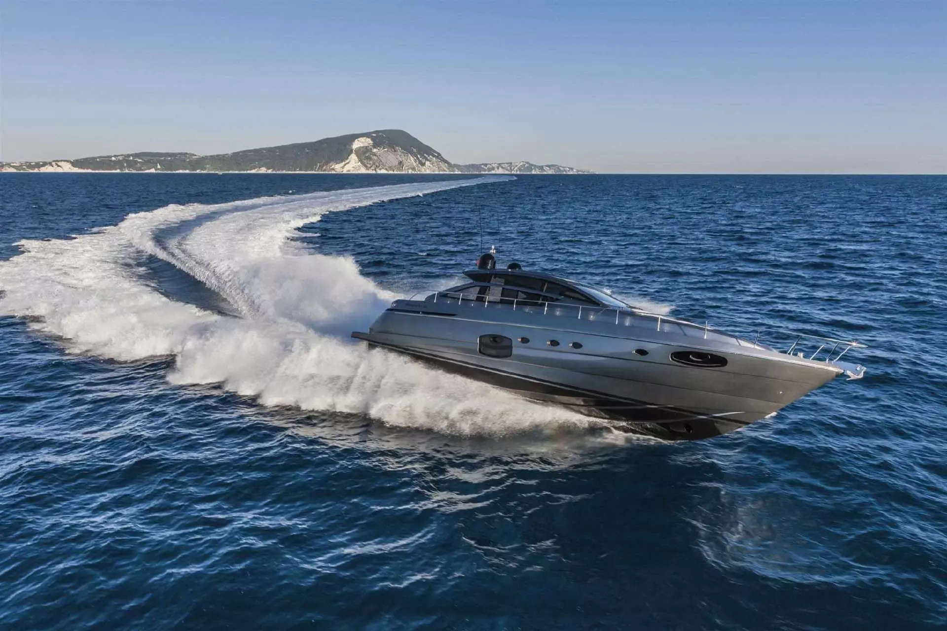 Sixty Two by Pershing – Special Offer on Private Motor Yacht Charter